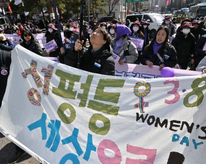 Commentary: In South Korea, the mere mention of feminism can end a conversation