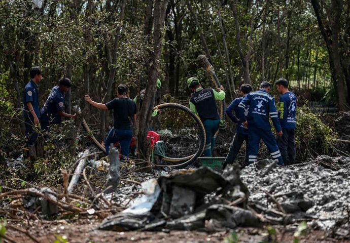 Crash sees small airlines urged to follow safety rules