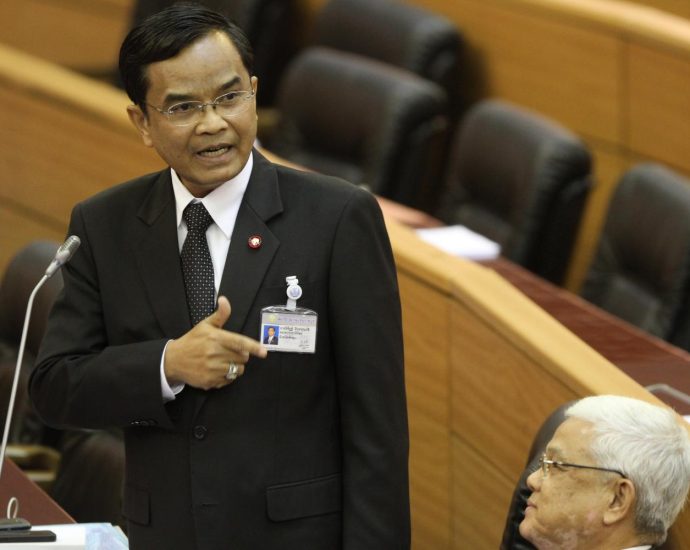 Critics warn Thai ex-PM Thaksin off politics
