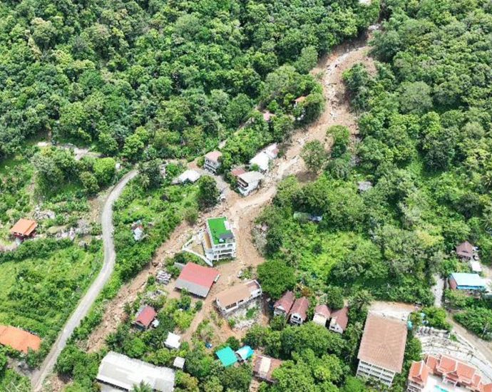 Landslides kill 10 in Phuket