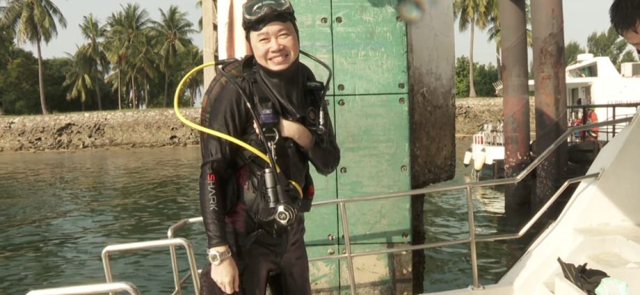 Our waters aren’t ‘boring’: Meet the disabled diver who photographs Singapore’s sea critters