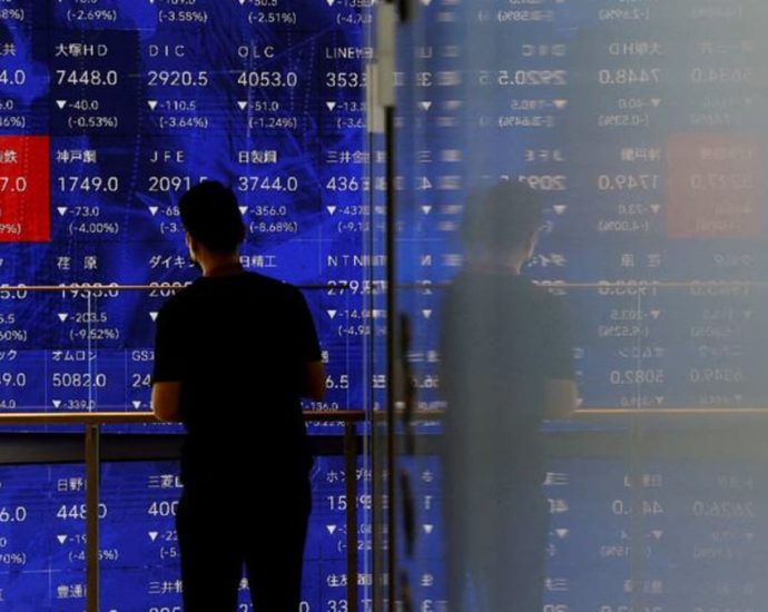 Overseas investors turn bearish on Japanese equities after brutal sell-off