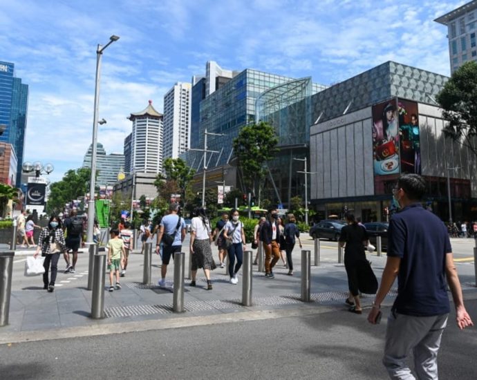 Singapore core inflation eases to 2.5% in July