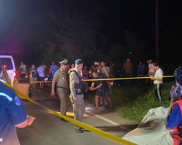 Teen shot dead over online chats