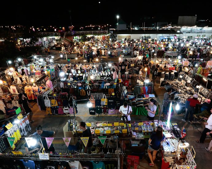 Vendors hope for economic relief from new premier