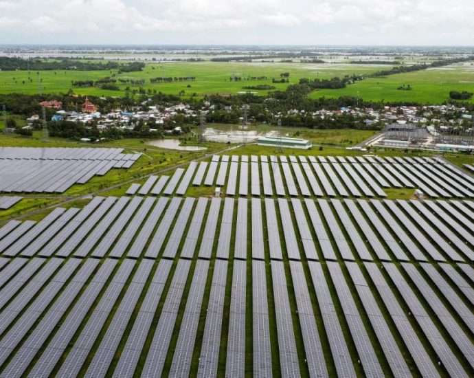 Vietnam police examine green power projects in anti-graft probe