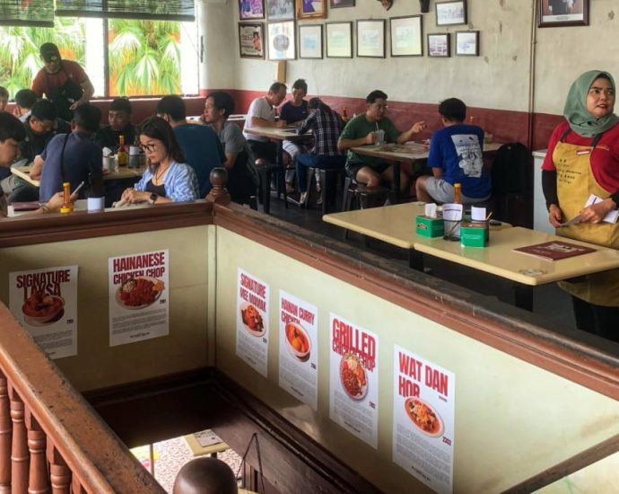 12 of JB’s most authentic old-school kopitiams to visit for good food and nostalgic vibes