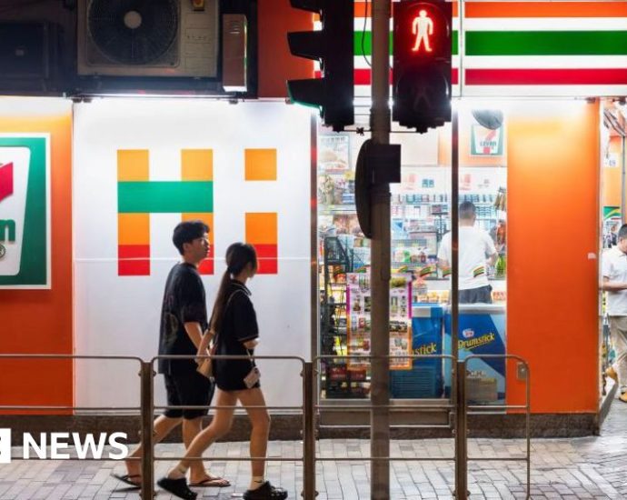 7-Eleven owner rejects .7bn buyout offer from rival