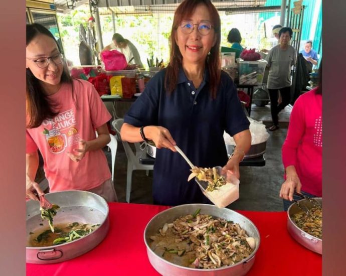 Amid police probe, DAP MP Teresa Kok defends call for Malaysia to drop proposed mandatory halal certification for certain eateries