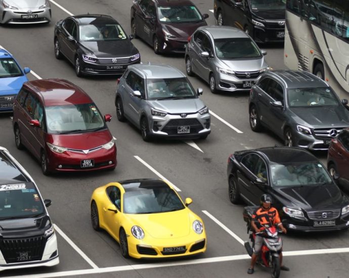 COE prices for larger cars soar above S0,000 in latest bidding exercise
