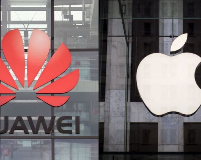 Commentary: How Huawei and Apple swung and missed for Chinese consumers