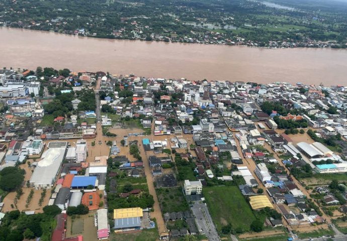 Govt to expedite aid for tourism sites hit by Thai floods