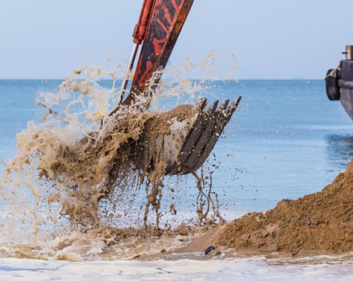 Indonesia’s move to allow export of sea sand draws brickbats, but Jokowi defends change