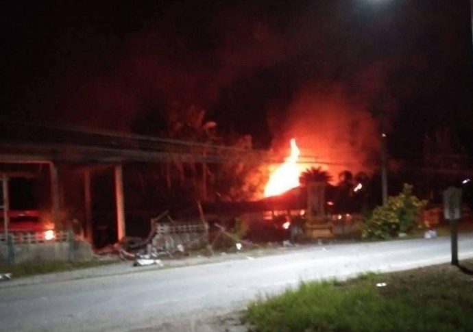 Insurgents suspected in Songkhla bombing, fire