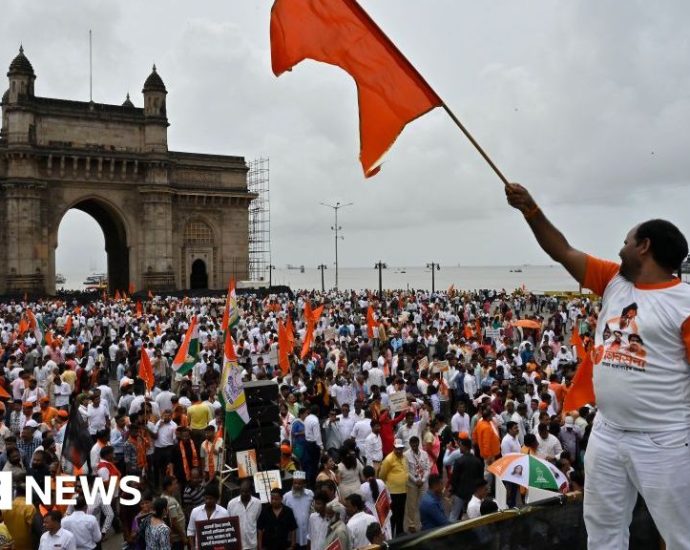 Maharashtra: Collapse of Shivaji statue shakes up politics in the state