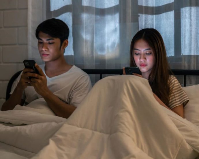 Married but lonely: Is this normal and why do some women feel this way?