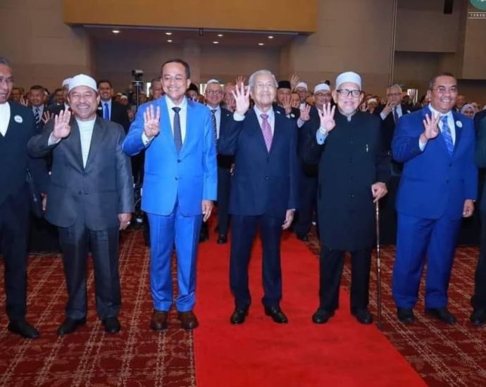 Perikatan Nasional hits back at UMNO’s criticisms of new joint investment firm by 4 opposition states