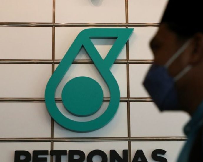 Petronas mulls seeking court injunction in dispute with Sarawak over rights on oil and natural gas