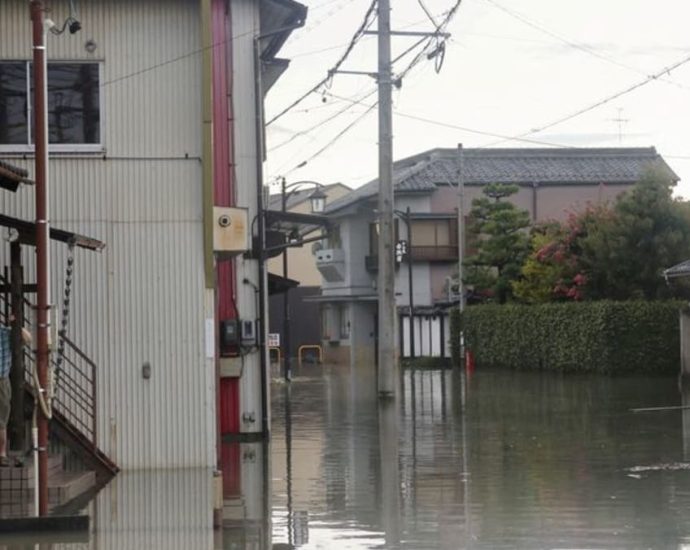 Shanshan, downgraded from typhoon, leaves 7 dead, damage in Japan