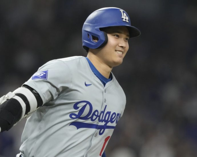 Shohei Ohtani makes MLB history with first 50-homer, 50-steal season