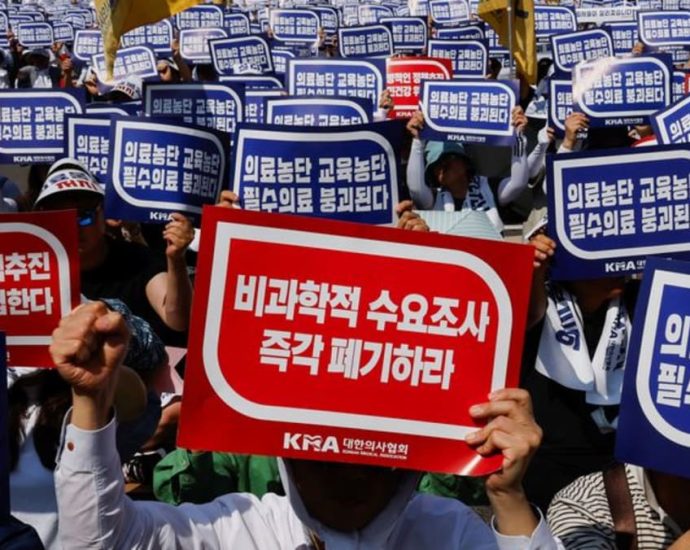 South Korea arrests trainee doctor over ‘blacklist’ of non-striking colleagues