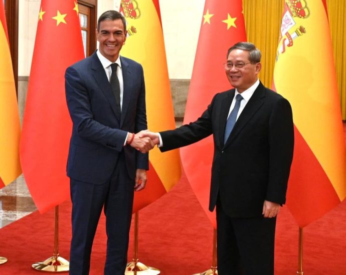 Spanish PM Sanchez pushes ‘fair trade order’ on China trip