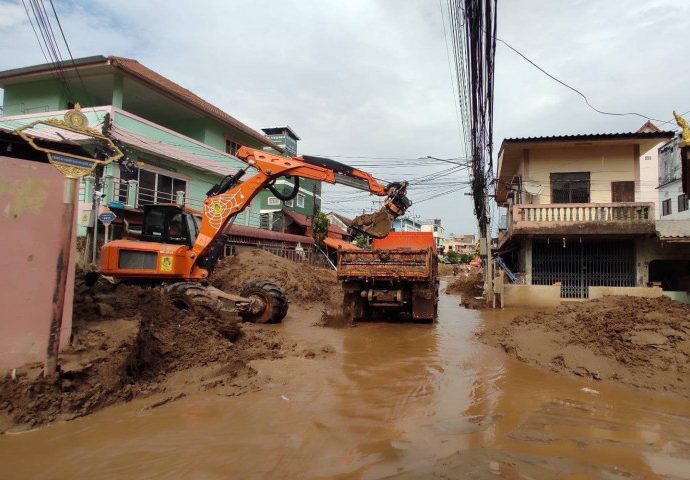 Thai PM: Mud must be cleared from Chiang Rai promptly