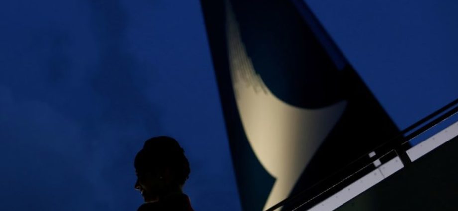 What is the issue with Cathay Pacific’s A350 Rolls-Royce engines?