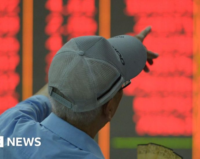 Chinese stocks jump as markets reopen after Golden Week break