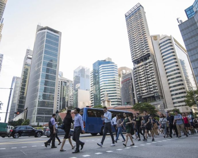 Fall in hiring, wage expectations among companies for Q4: Singapore advance estimates