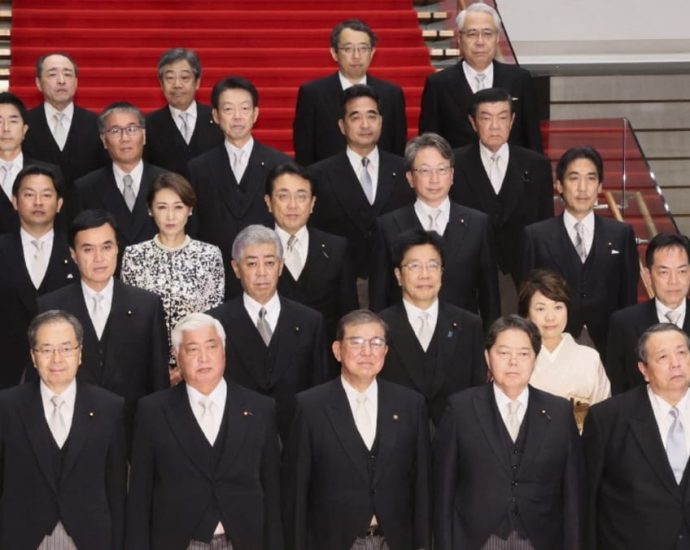 Japan government admits doctoring ‘untidy’ Cabinet photo