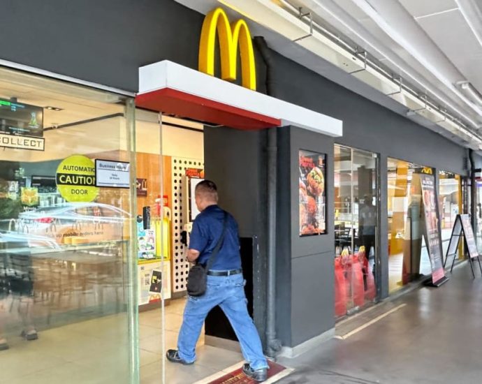 McDonald’s says its Singapore outlets not affected by US E. coli outbreak