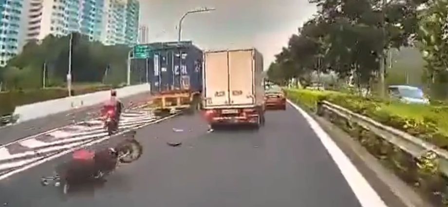 Motorcyclist killed in accident along KJE; lorry driver arrested for careless driving