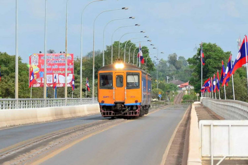 Passenger wagon boost to meet high demand on Thai-Laos link