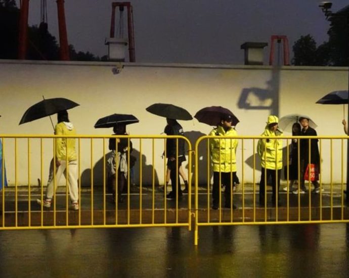 Police out in force to prevent rowdy Halloween celebrations in Shanghai