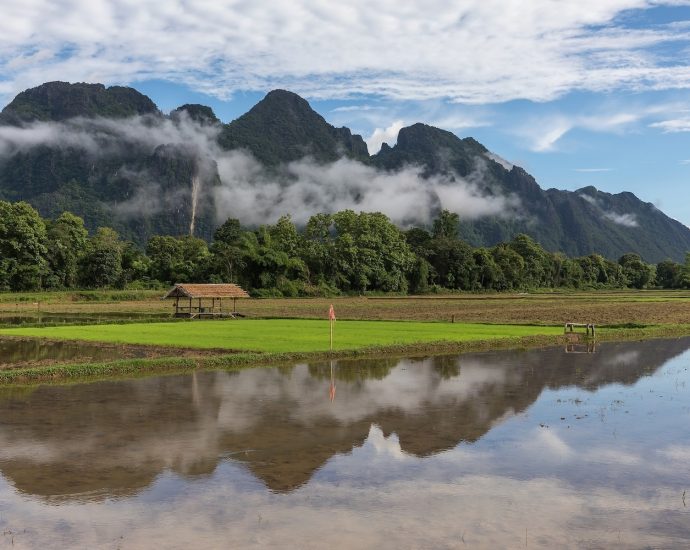 Aussie women gravely ill from tainted booze in Laos