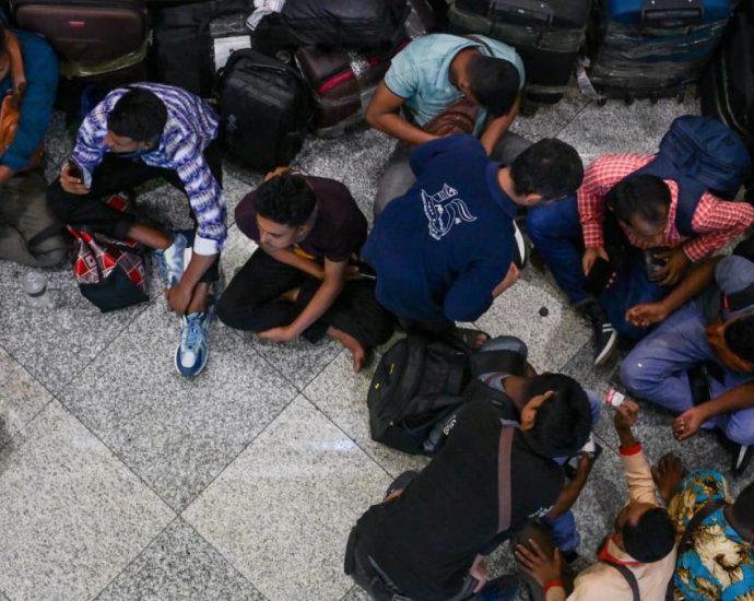 Bangladesh asks Malaysia to arrest and extradite 2 businessmen over alleged migrant worker trafficking and extortion