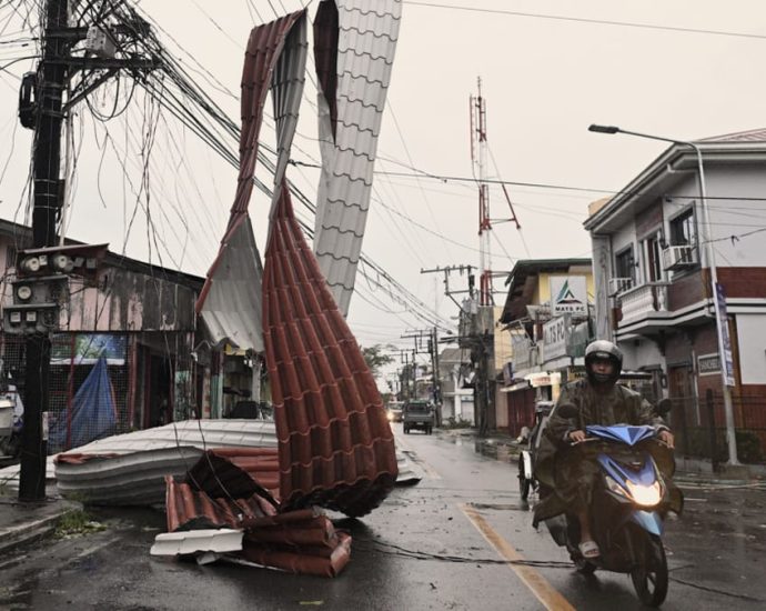 Death toll in Philippines from Super Typhoon Man-yi rises to 12