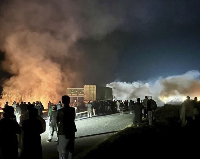 Dozens injured, one killed as police clash with Imran Khan’s supporters near Islamabadl