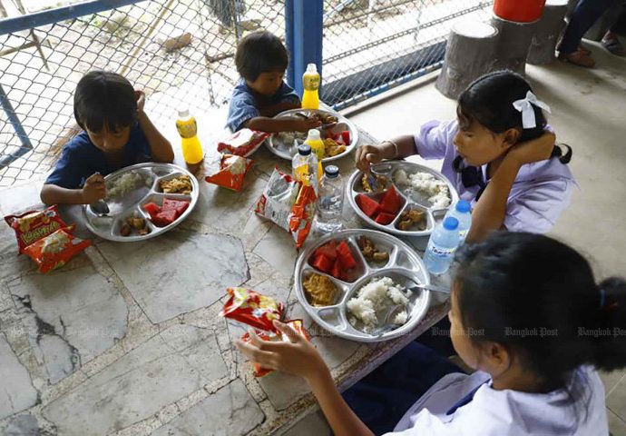 Education minister hails Thailand’s free lunch programme