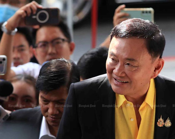 Election Commission’s probe into Thaksin carries on