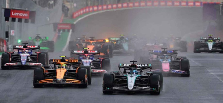 Govt officials to  drive F1 race  talks forward