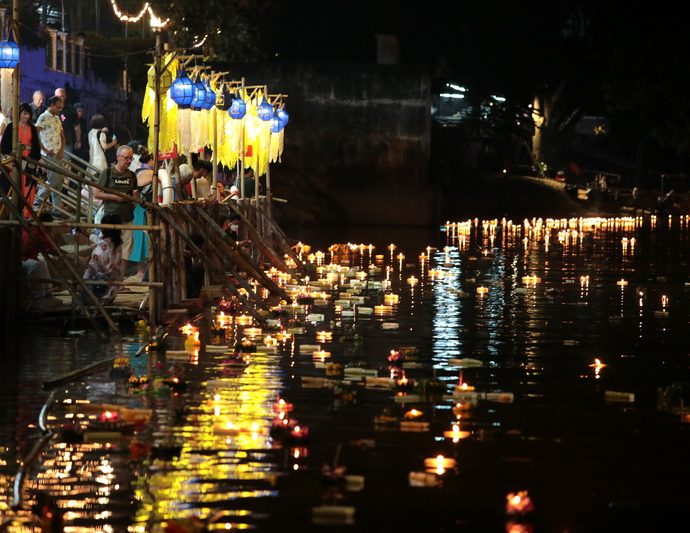 Hope afloat as busy Loy Kratong predicted