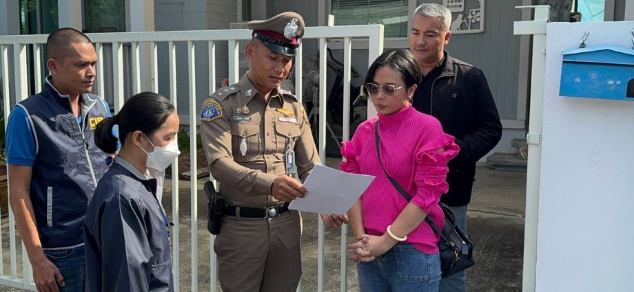 iCon victims’ advocate charged with extortion