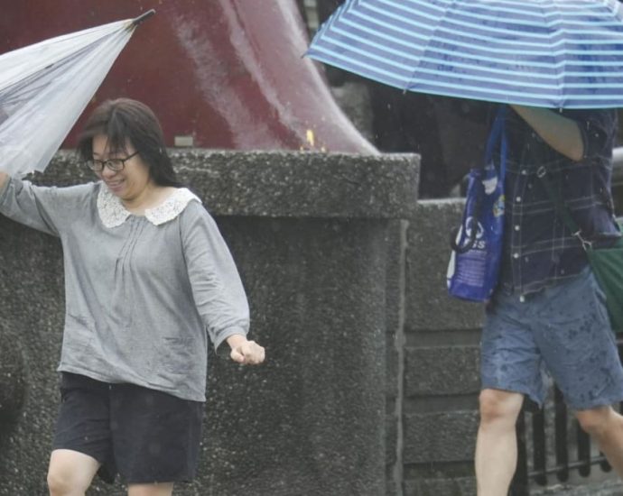 Japan urges 200,000 people to evacuate due to heavy rain