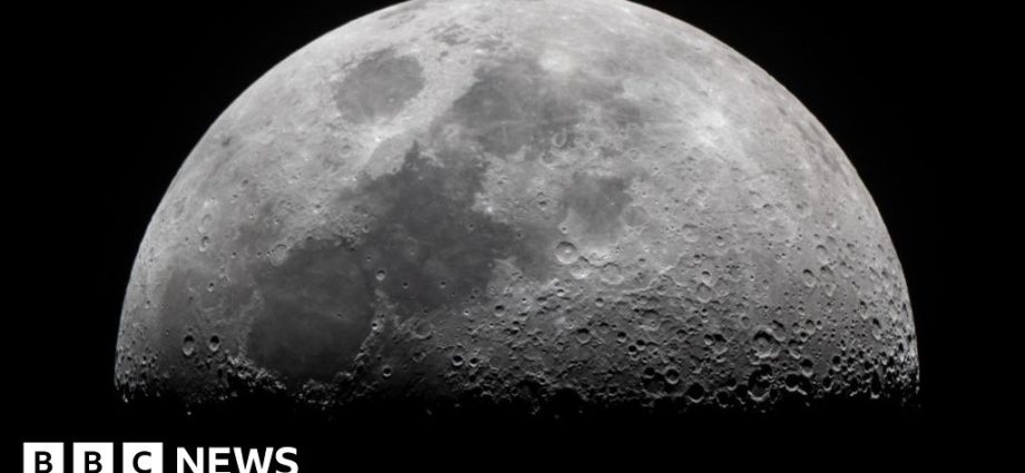 Moon’s far side once had erupting volcanoes, scientists find