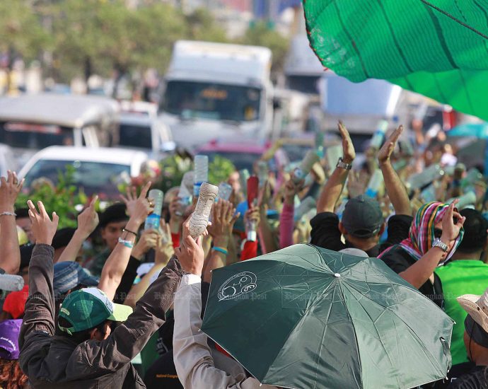 Myanmar workers protest at being duped