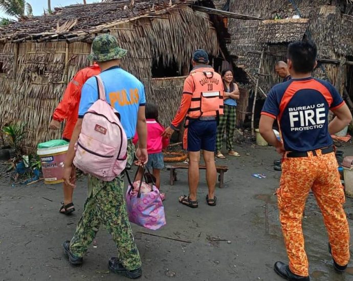 Philippines braces for typhoon Man-yi as Usagi weakens