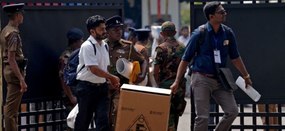 Sri Lanka president eyes parliament win in snap election