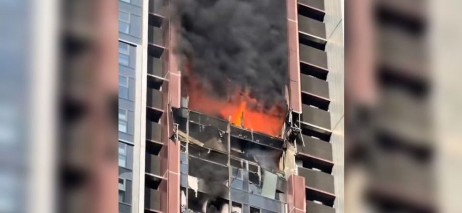 Blast rocks residential building in southern China